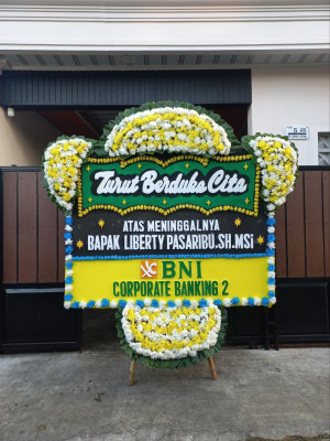 Papan Bunga Duka di Cisurat