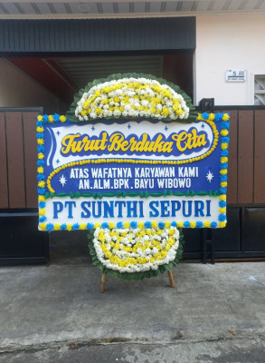 Papan Bunga Duka di Cisurat