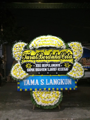 Papan Bunga Duka di Cisurat